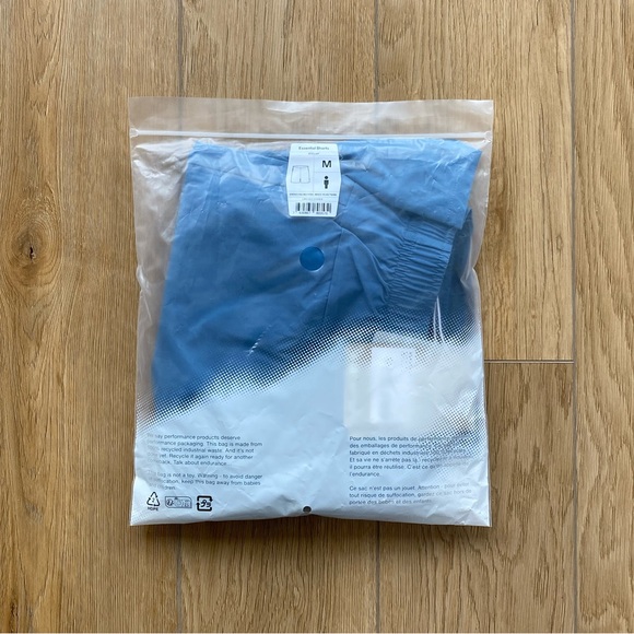 ON Mens Essential Short - Stellar Blue Sz M - Picture 3 of 3